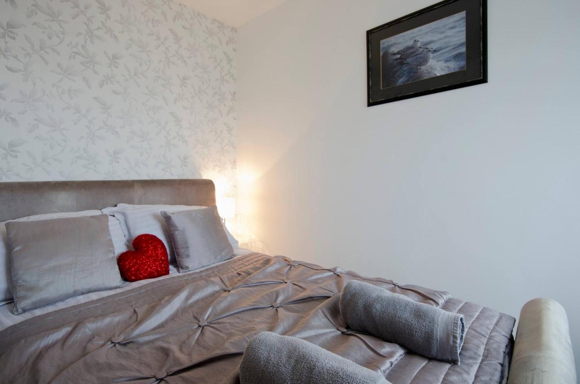 Seaview Regency Apartment With Private Parking برايتون المظهر الخارجي الصورة